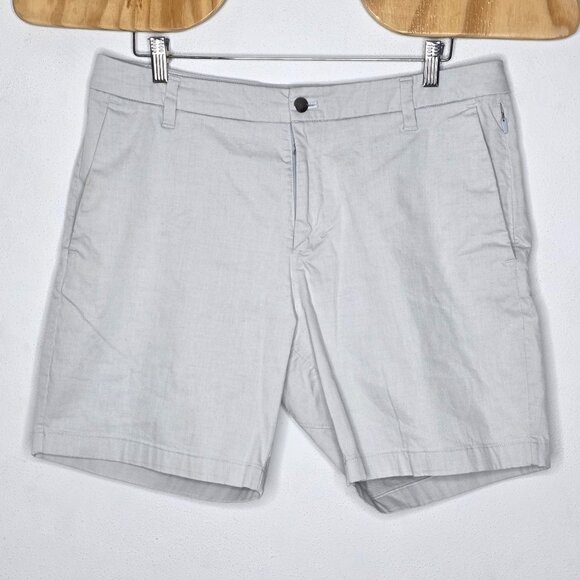 Lululemon Commission Classic Fit Oxford Short 7" Inseam Beige Men's Size 34 - Picture 1 of 4